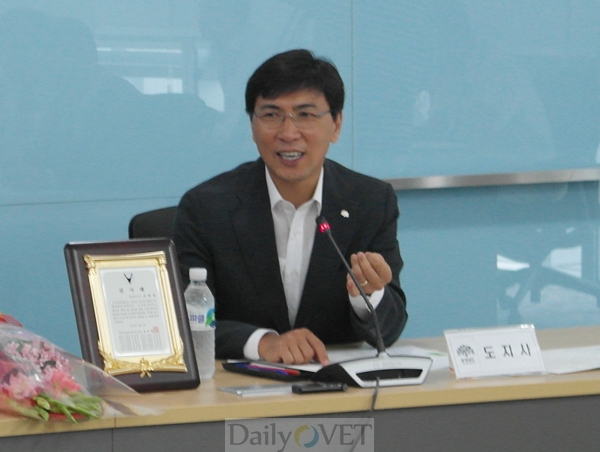 130806충남도지사2