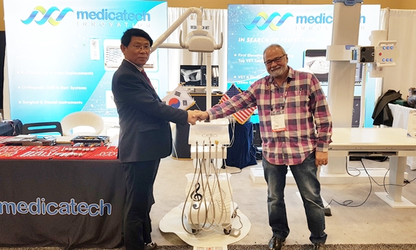 미국 WVC에 참가한 치과진료장비 '돌체'