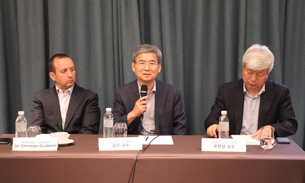 (왼쪽부터) 귀다리니 박사, 김두 교수, 유한상 교수