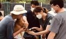 비 오는 날에도 멈추지 않은 수의사들의 유기견보호소 의료봉사