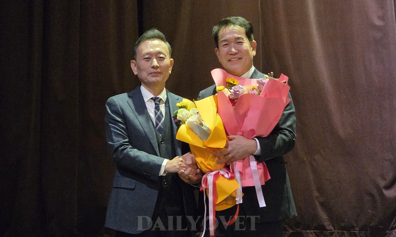 경북수의사회 차기 회장에 김대동 원장 선출..“전임 박병용 회장은 대수로”